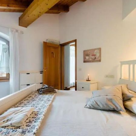 Bed and Breakfast Ca Ulivi Ала Екстер'єр фото